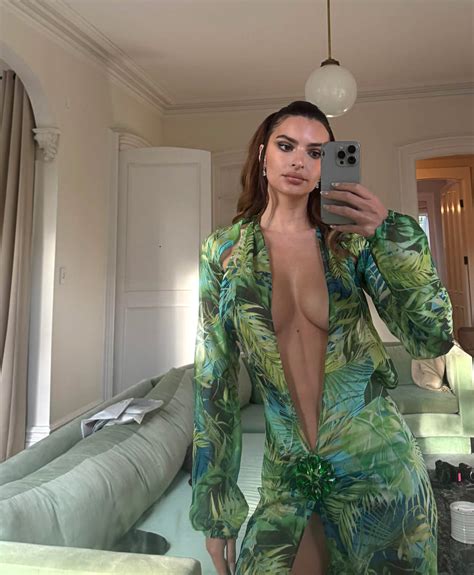 sfilata jennifer lopez versace|Emily Ratajkowski Pays Homage to J.Lo’s Iconic Versace Dress.